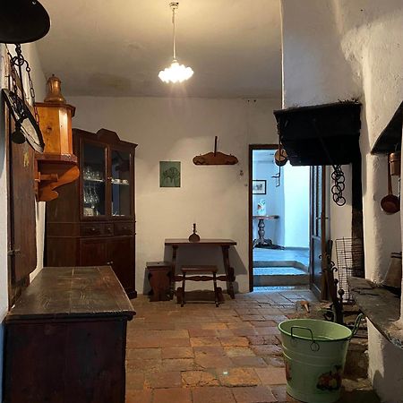 Casa Nel Centro Storico Di Borno 빌라 외부 사진