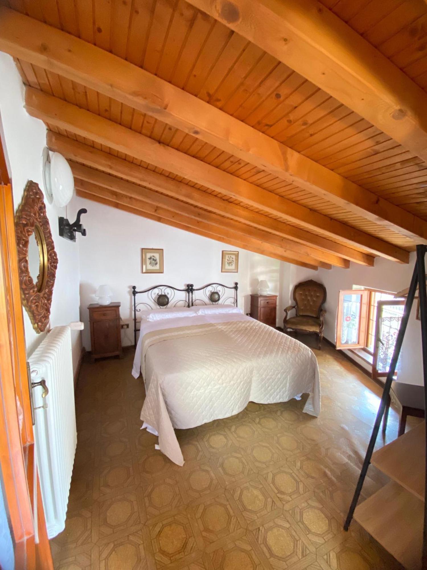 Casa Nel Centro Storico Di Borno 빌라 외부 사진