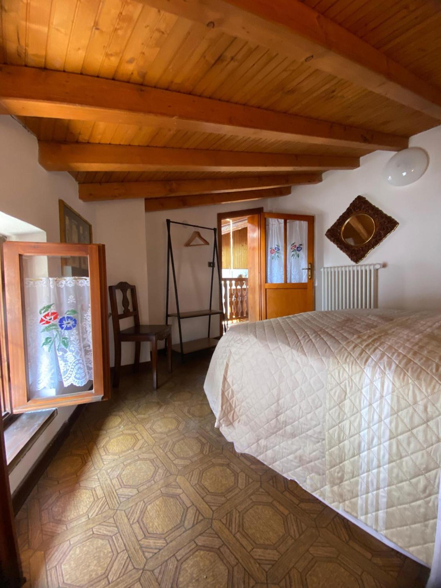 Casa Nel Centro Storico Di Borno 빌라 외부 사진